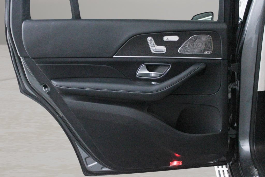 Used 2023 Mercedes-Benz GLS 450 4MATIC image 24
