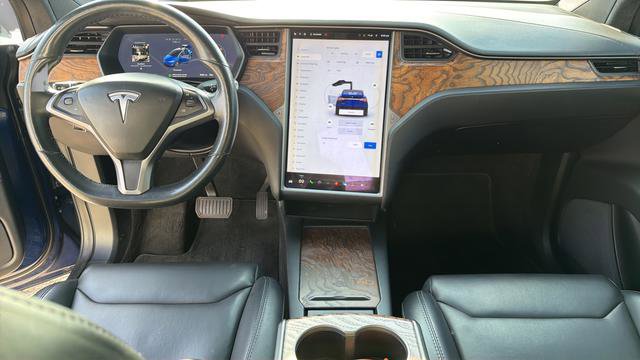 Used 2019 Tesla Model X 75D image 7