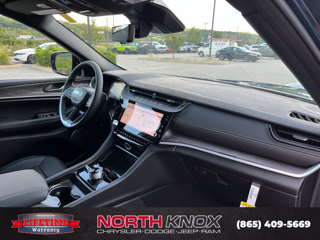 New 2027 Jeep Grand Cherokee Limited AWD/4WD image 28