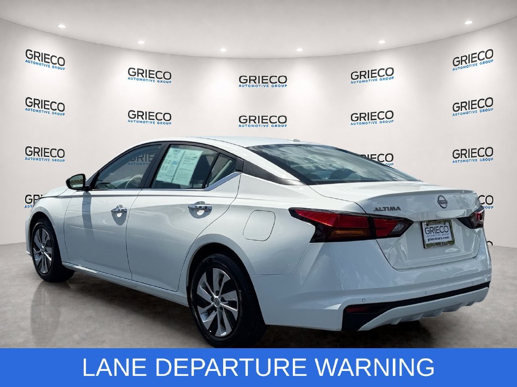 Used 2025 Nissan Altima 2.5 S FWD image 5