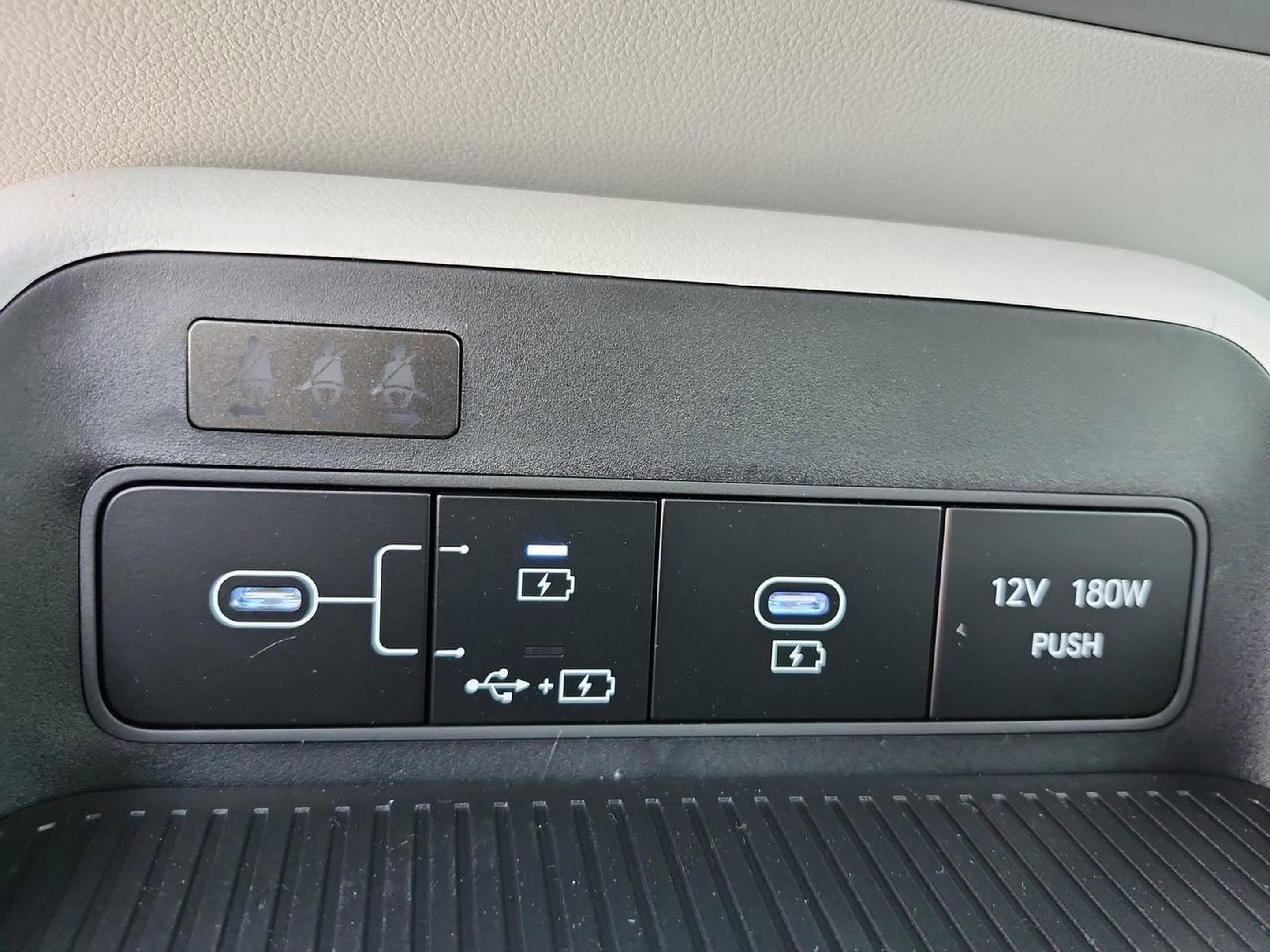 New 2026 Hyundai Kona SE image 23