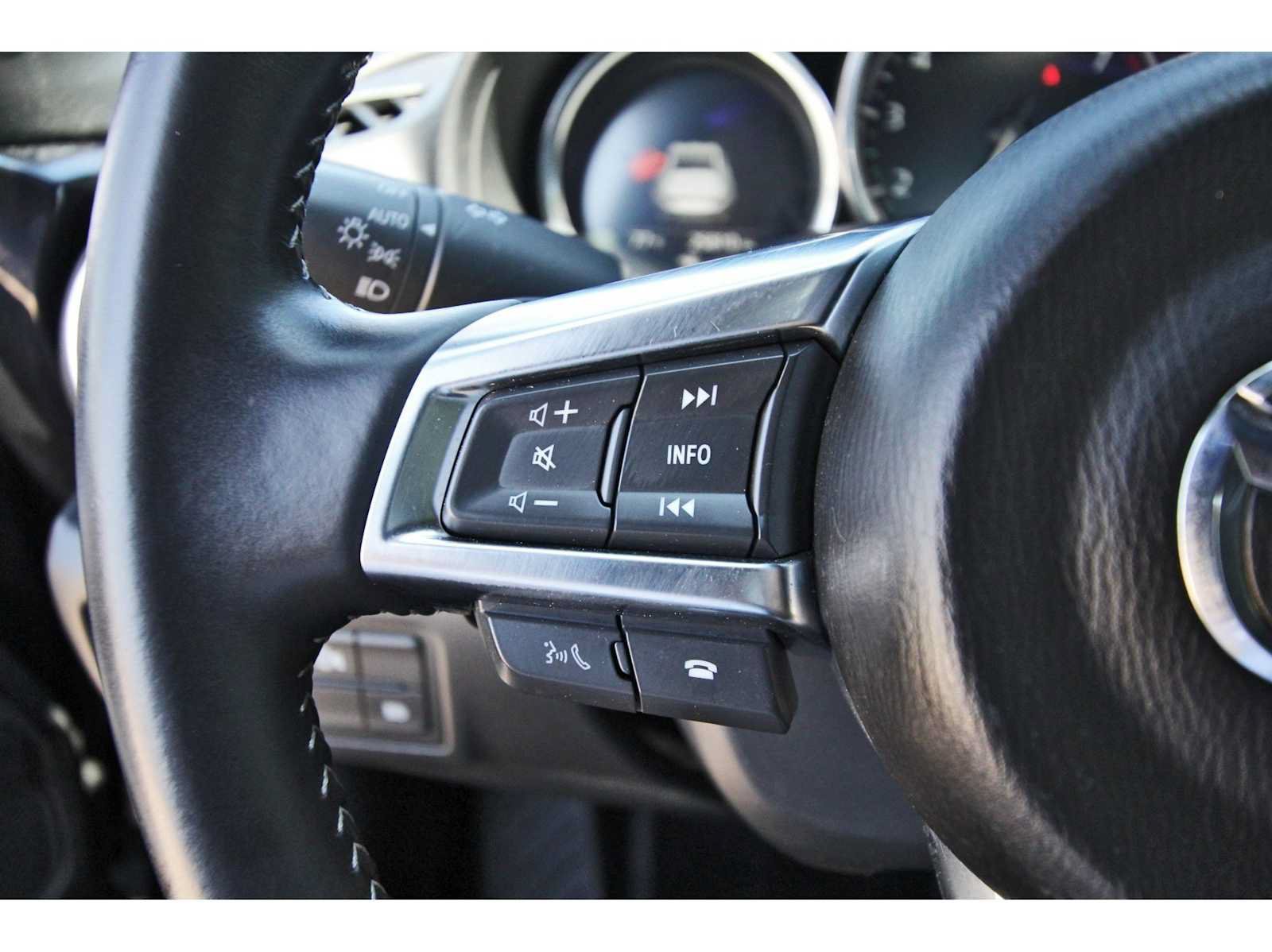 Used 2025 MAZDA MX-5 Miata RF Grand Touring RWD image 10