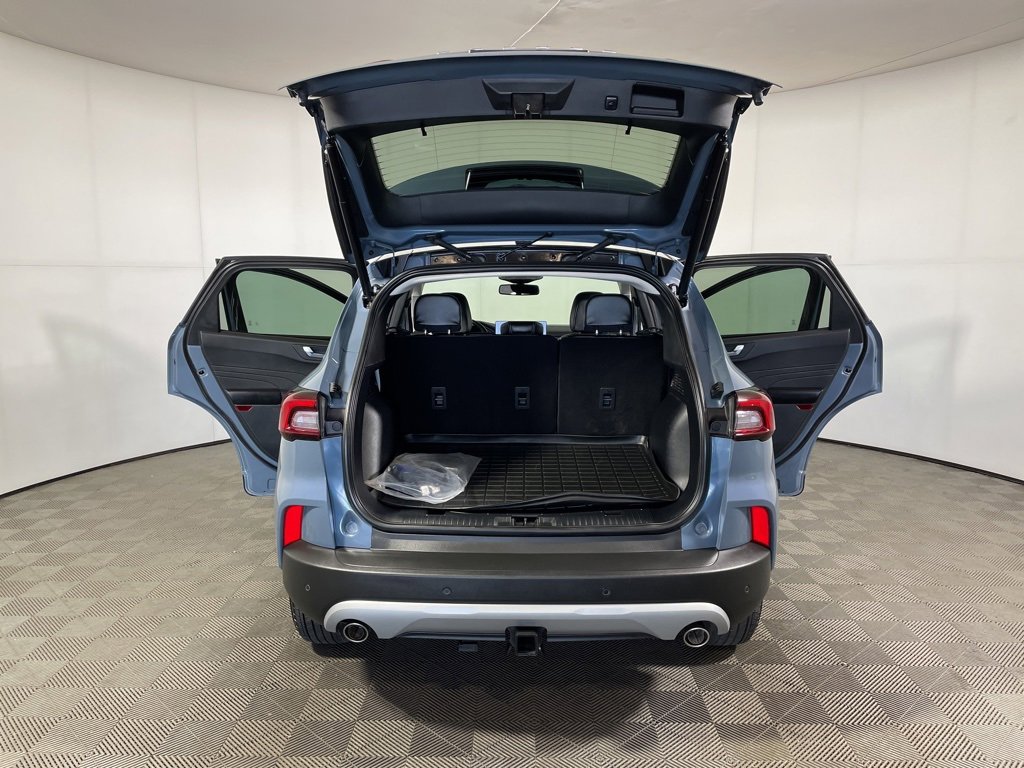 Used 2024 Ford Escape SE w/ PHEV Premium Package image 12