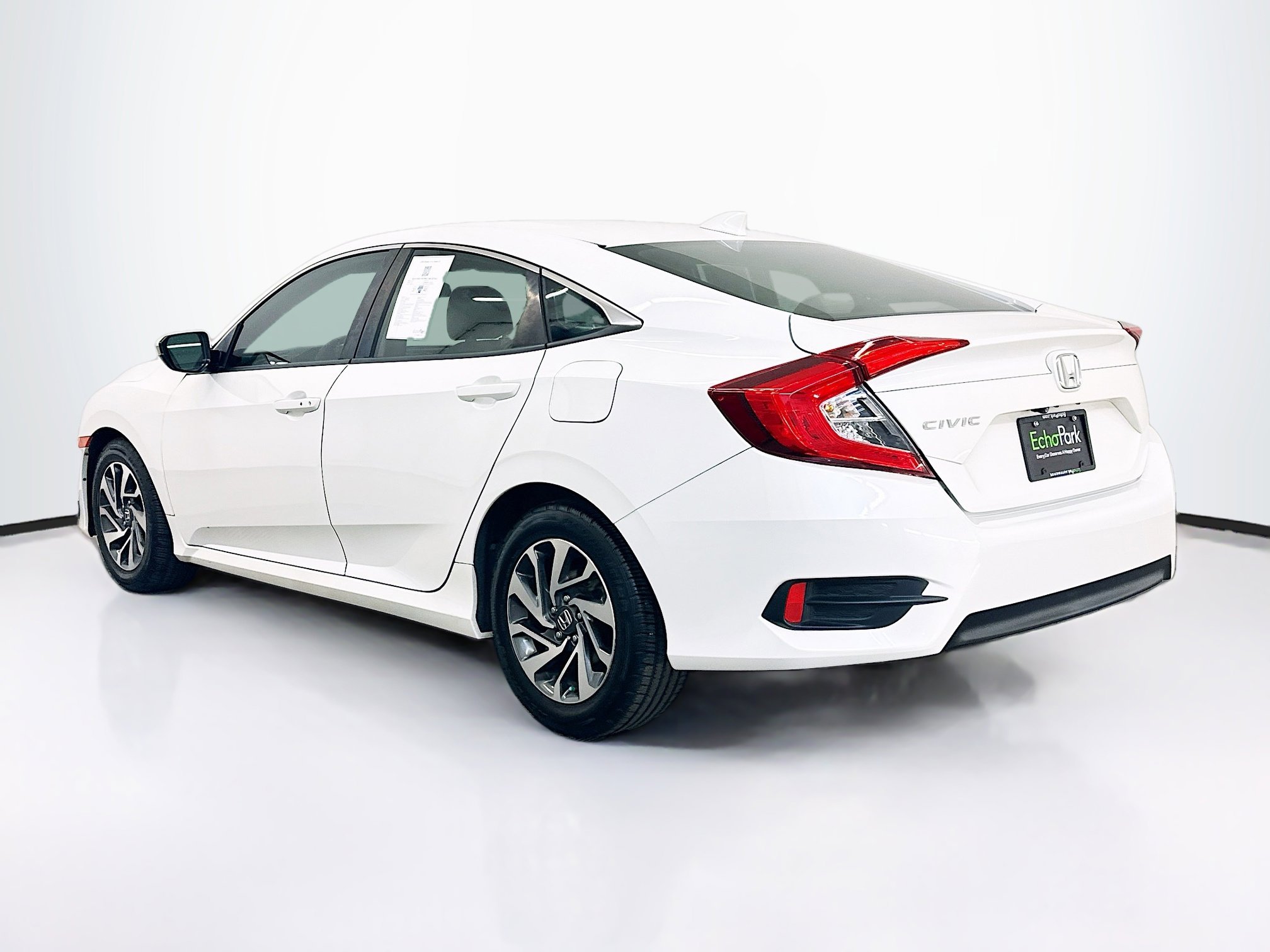 Used 2018 Honda Civic EX image 5