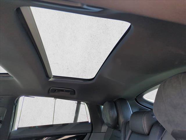 Used 2024 Porsche Panamera image 20
