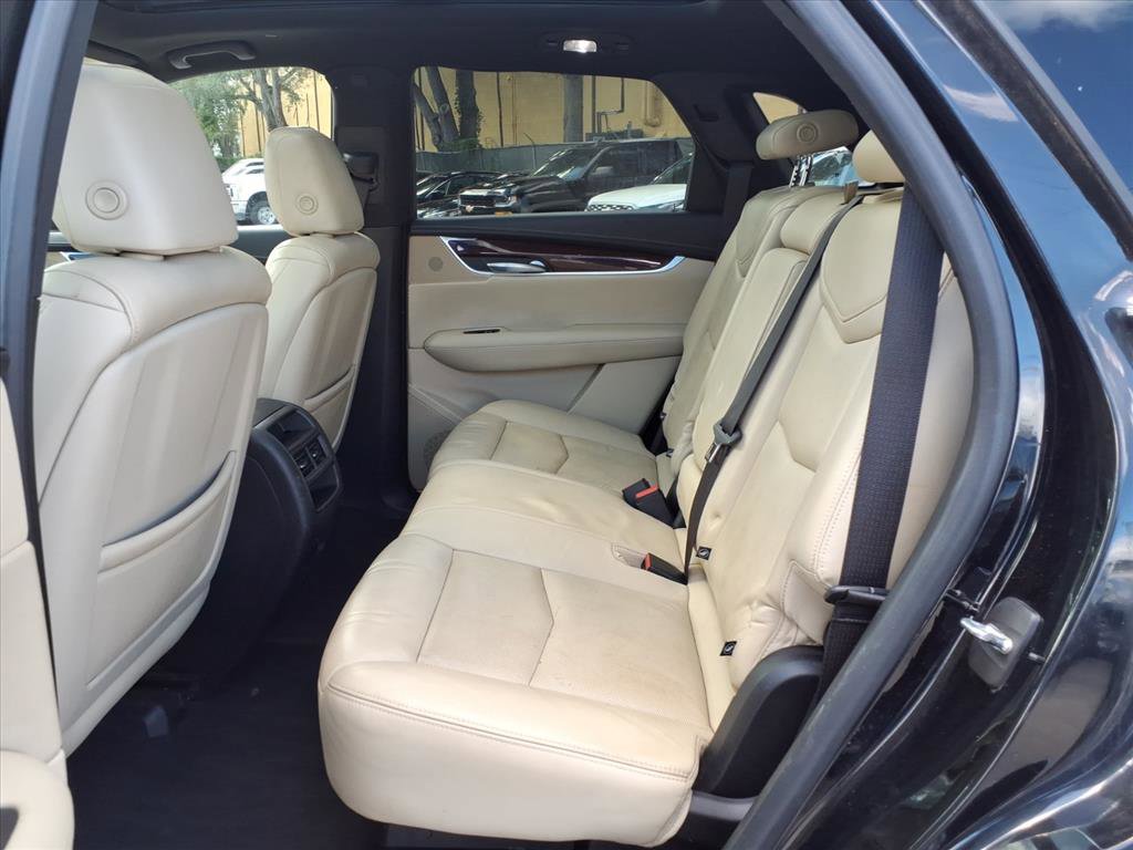 Used 2018 Cadillac XT5 Luxury w/ Driver Awareness Package image 16