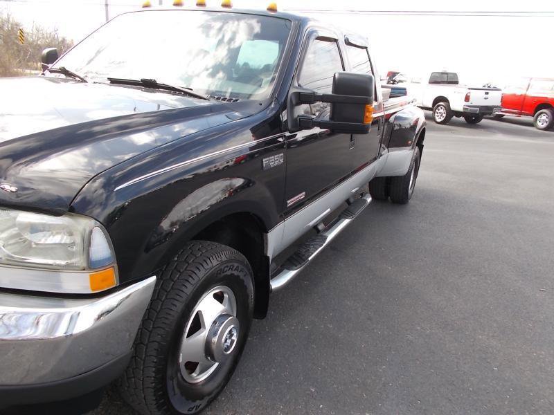 Used 2004 Ford F350 Lariat AWD/4WD image 8