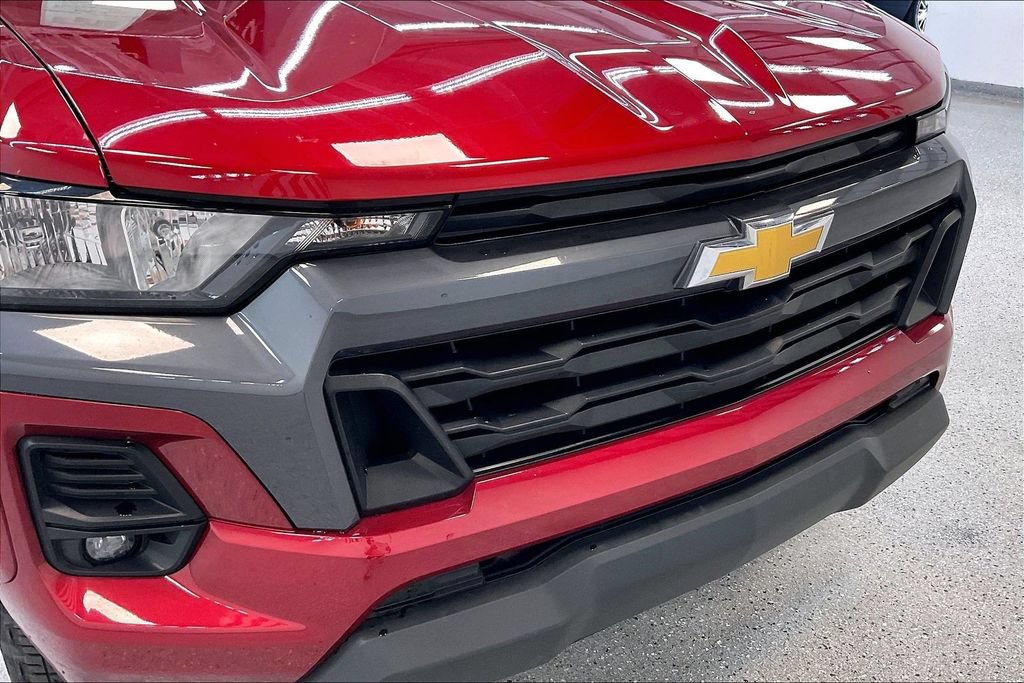 Used 2024 Chevrolet Colorado LT w/ LT Convenience Package II AWD/4WD image 30