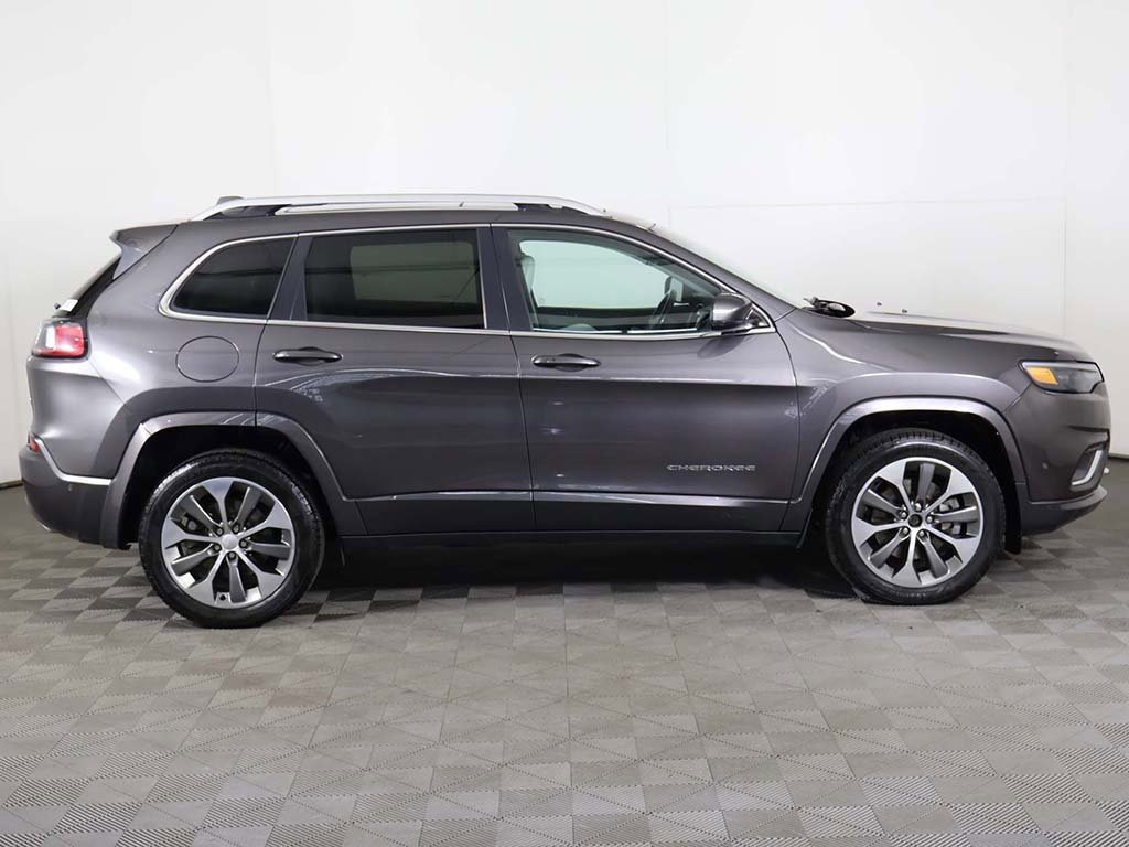 Used 2019 Jeep Cherokee Overland w/ Technology Group image 21