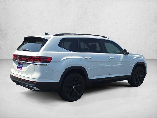 Used 2024 Volkswagen Atlas SE w/ Black Wheel Package FWD image 5