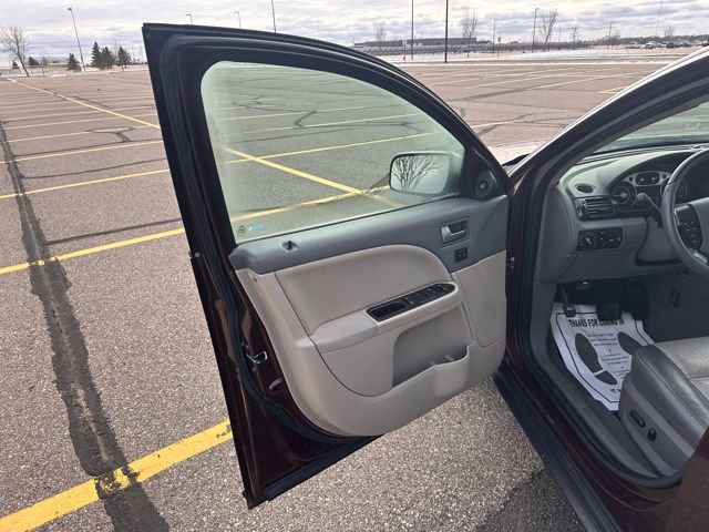 Used 2009 Mercury Sable Premier image 11