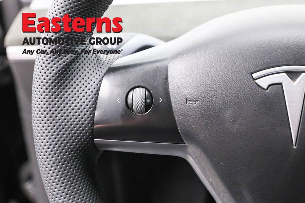 Used 2022 Tesla Model Y Performance image 15