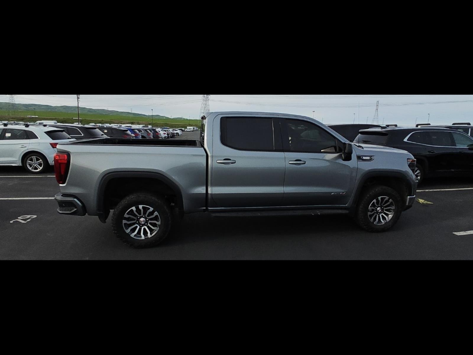 Used 2023 GMC Sierra 1500 AT4 w/ AT4 Premium Package AWD/4WD image 19