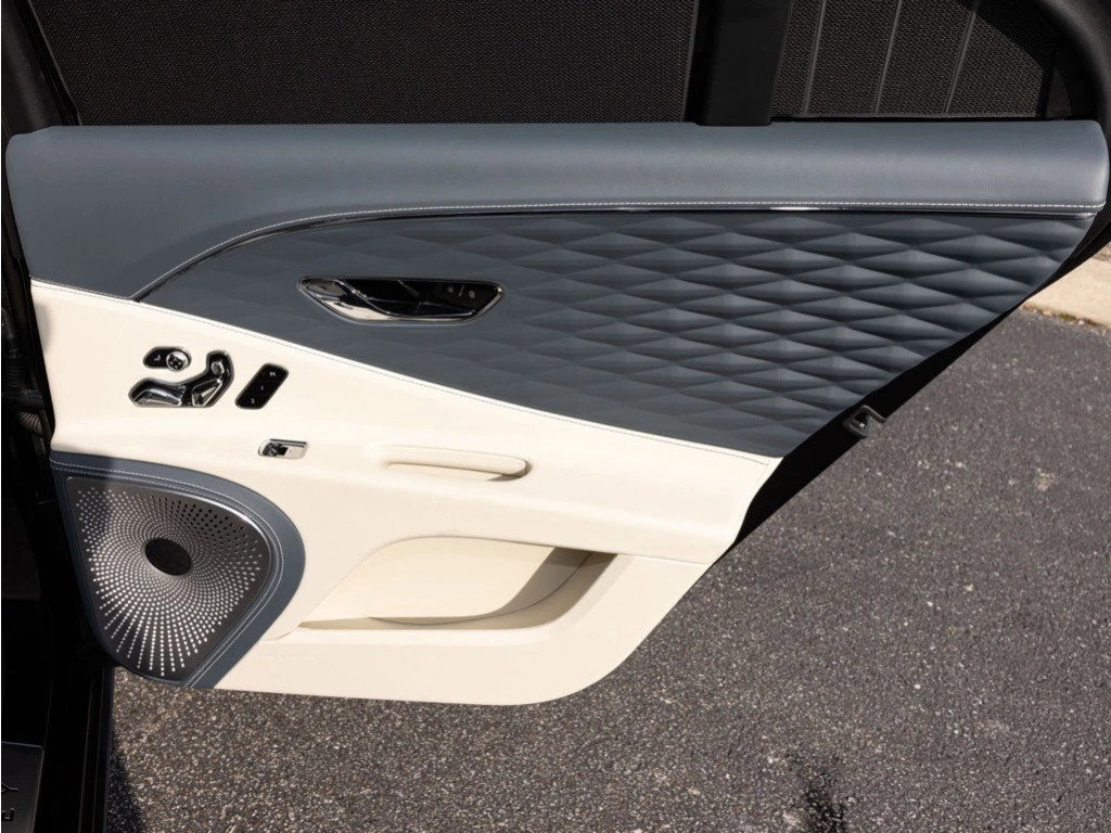 Certified 2022 Bentley Flying Spur W12 image 71