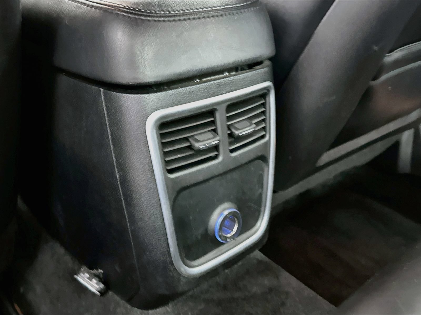 Used 2013 Chrysler 300 RWD image 24