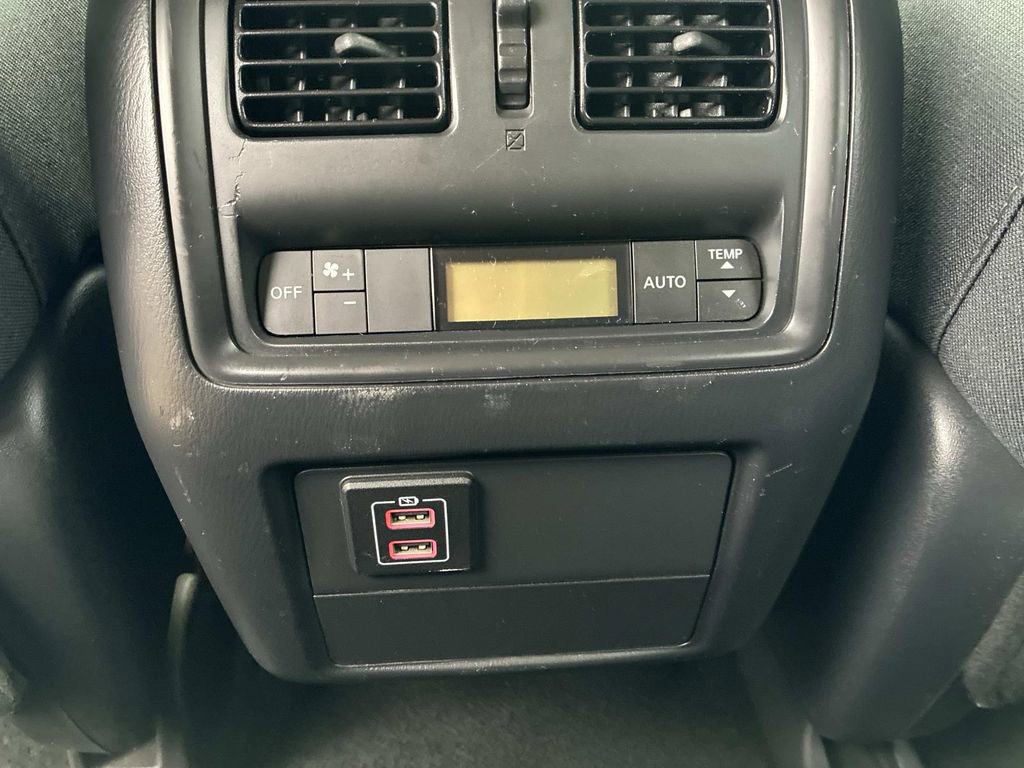 Used 2018 Nissan Pathfinder S image 18