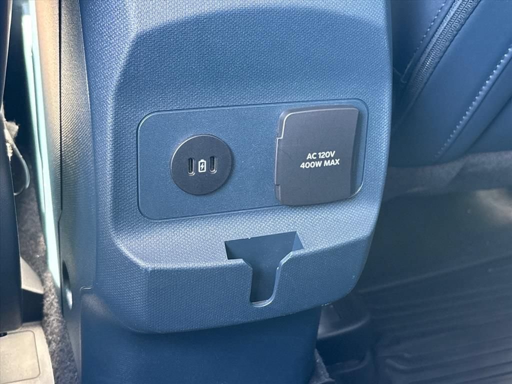 Used 2023 Ford Maverick Lariat w/ Lariat Luxury Package AWD/4WD image 19
