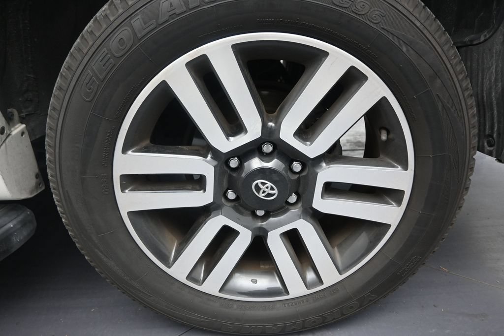 Used 2023 Toyota 4Runner Limited AWD/4WD image 10
