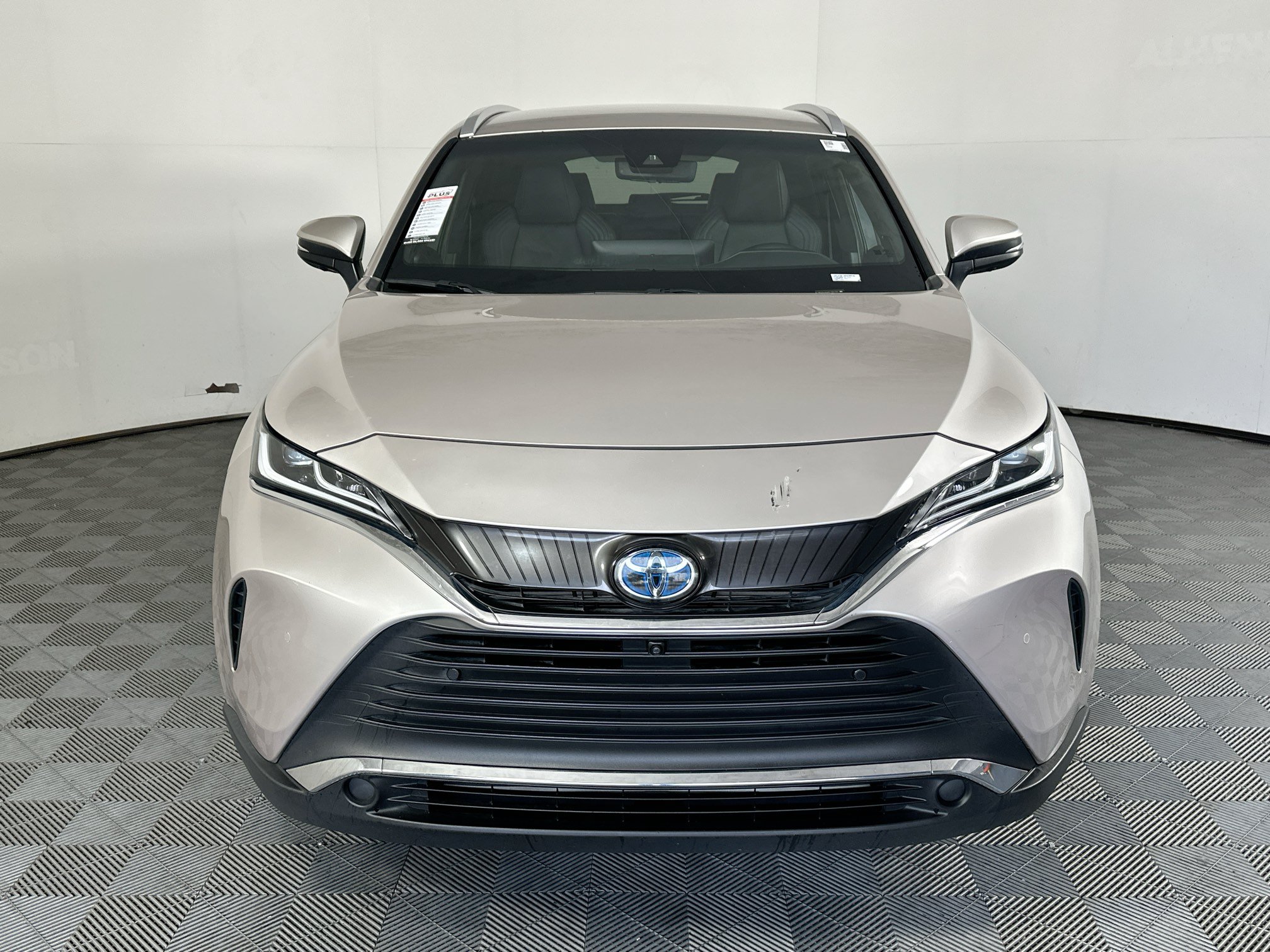 Used 2021 Toyota Venza Limited AWD/4WD image 8