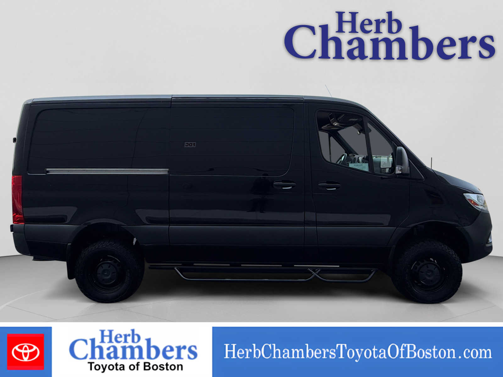 Used 2022 Mercedes-Benz Sprinter 2500 image 12