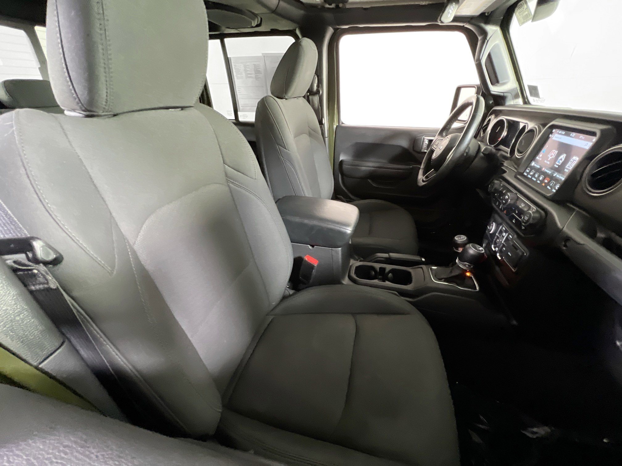 Used 2022 Jeep Gladiator Willys image 27