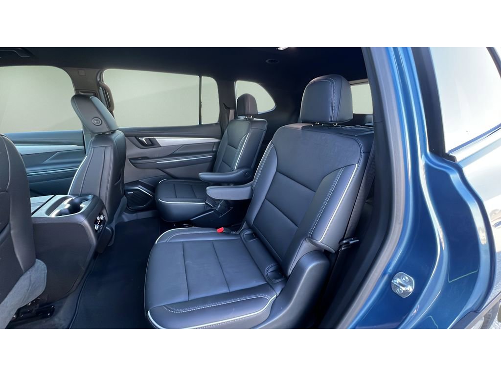 Certified 2025 Buick Enclave Preferred image 28