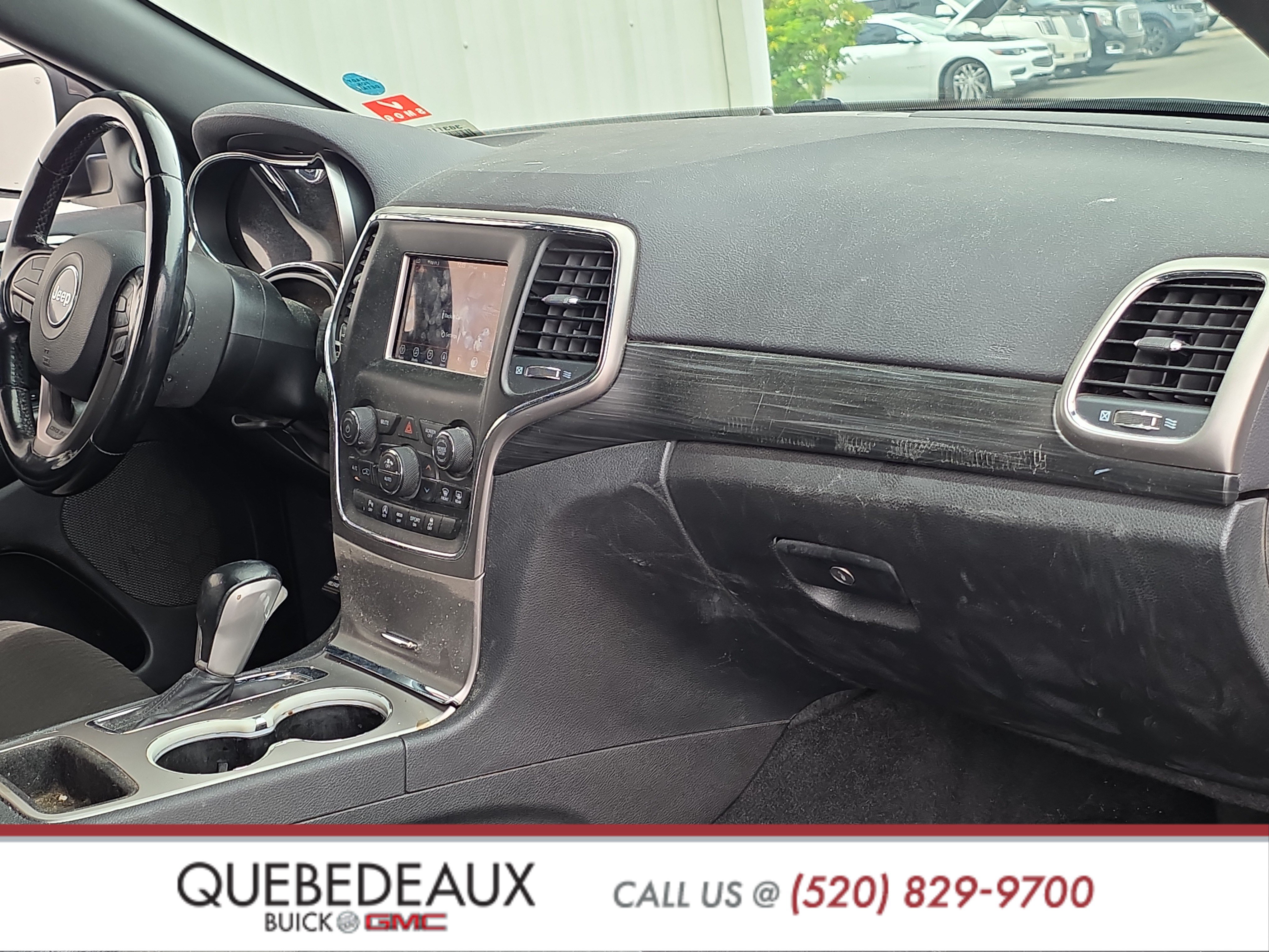 Used 2021 Jeep Grand Cherokee Laredo RWD image 47