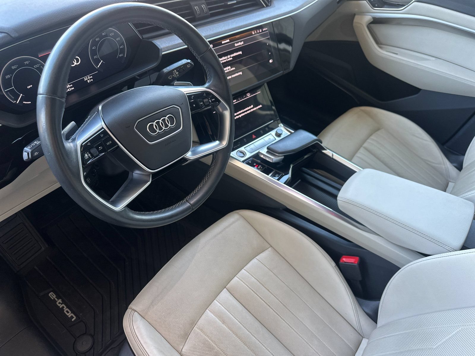 Used 2024 Audi Q8 e-tron Premium Plus w/ Premium Plus Package AWD/4WD image 9