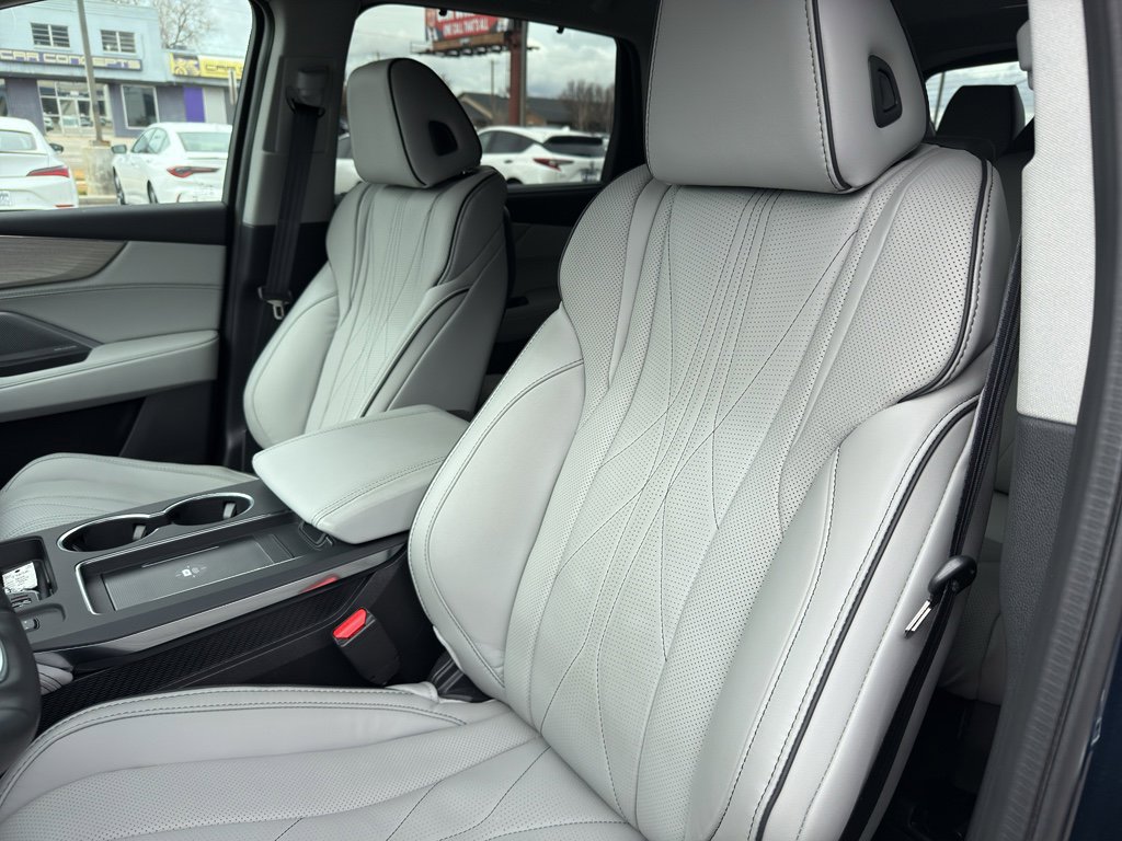 Used 2026 Acura MDX SH-AWD w/ Advance Package image 12