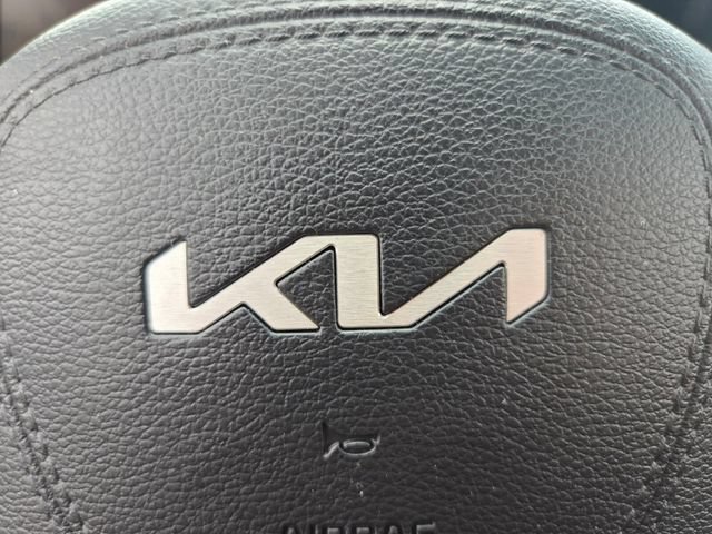 Used 2025 Kia Telluride S AWD/4WD image 32