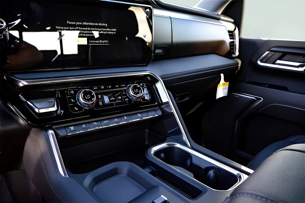 Used 2025 GMC Sierra 2500 Denali w/ Denali Reserve Package image 17