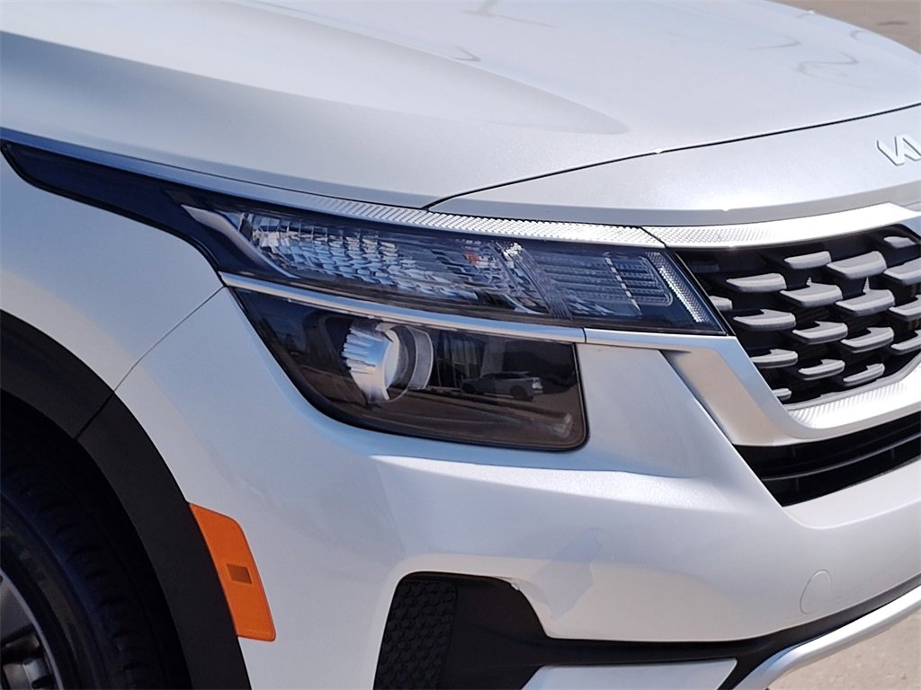 Used 2023 Kia Seltos LX image 15