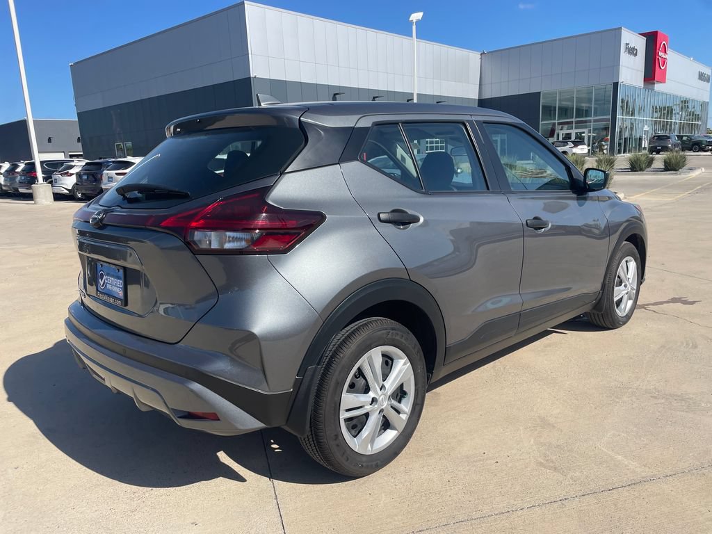 Certified 2025 Nissan Kicks Play S FWD image 5