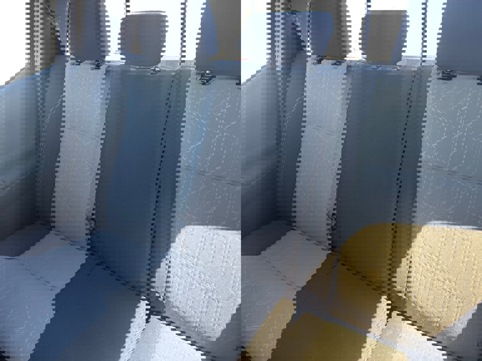 Used 2021 Toyota Tacoma TRD Off-Road w/ Technology Package AWD/4WD image 10