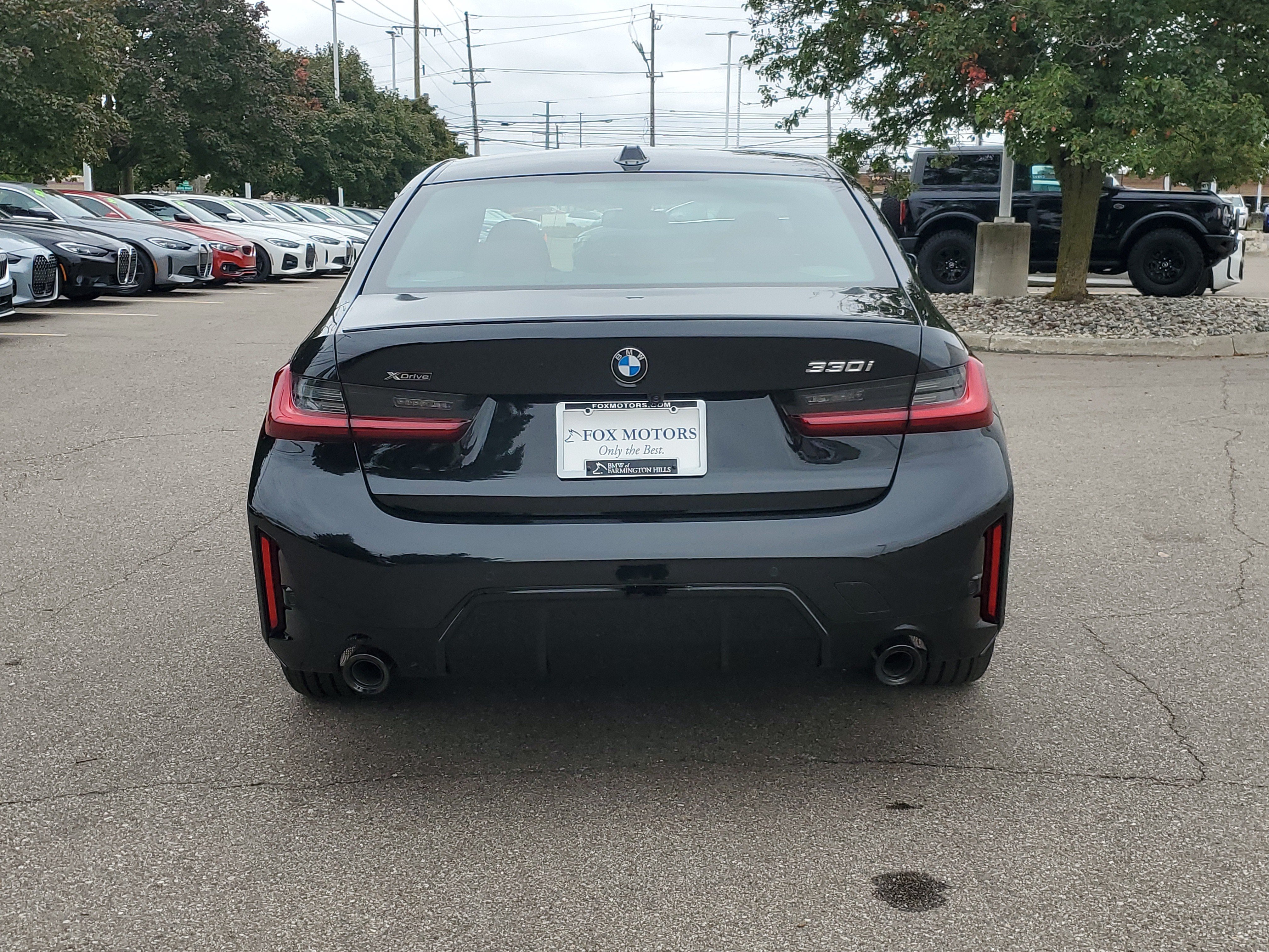 New 2026 BMW 330i xDrive Sedan w/ M Sport Package AWD/4WD image 4