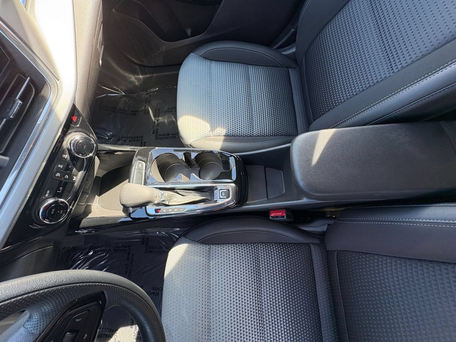 Used 2025 Chevrolet Trax LT FWD image 40