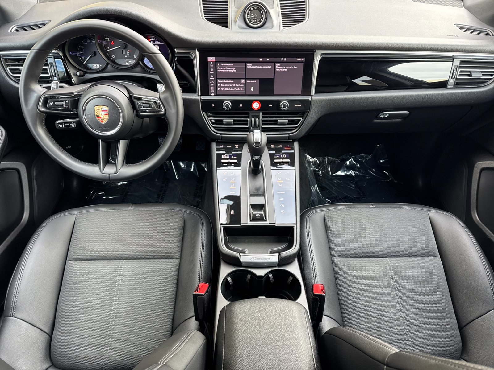 Certified 2026 Porsche Macan AWD/4WD image 6