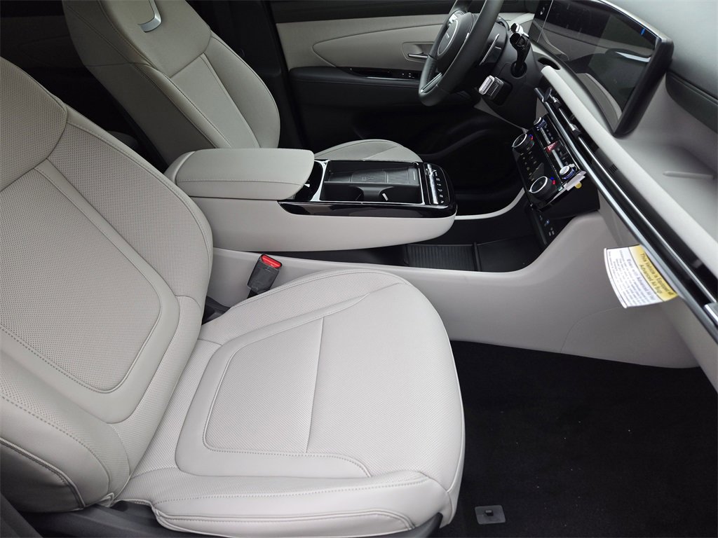 Used 2025 Hyundai Tucson Limited image 10