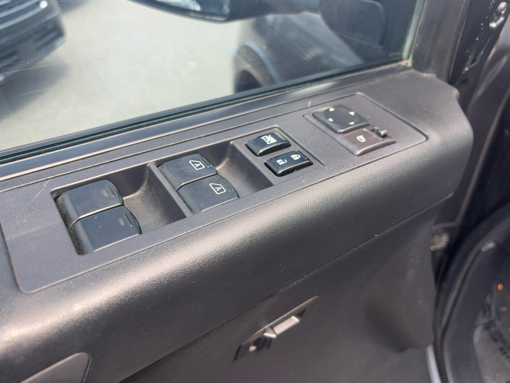 Used 2008 Nissan Titan PRO-4X AWD/4WD image 14