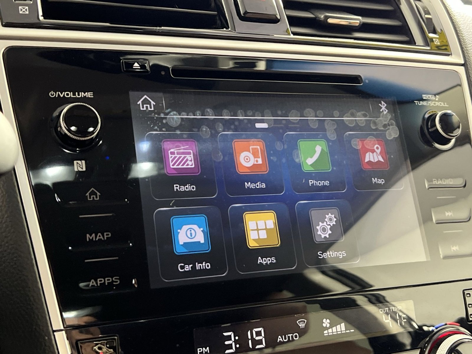 Used 2018 Subaru Outback 2.5i Touring image 18