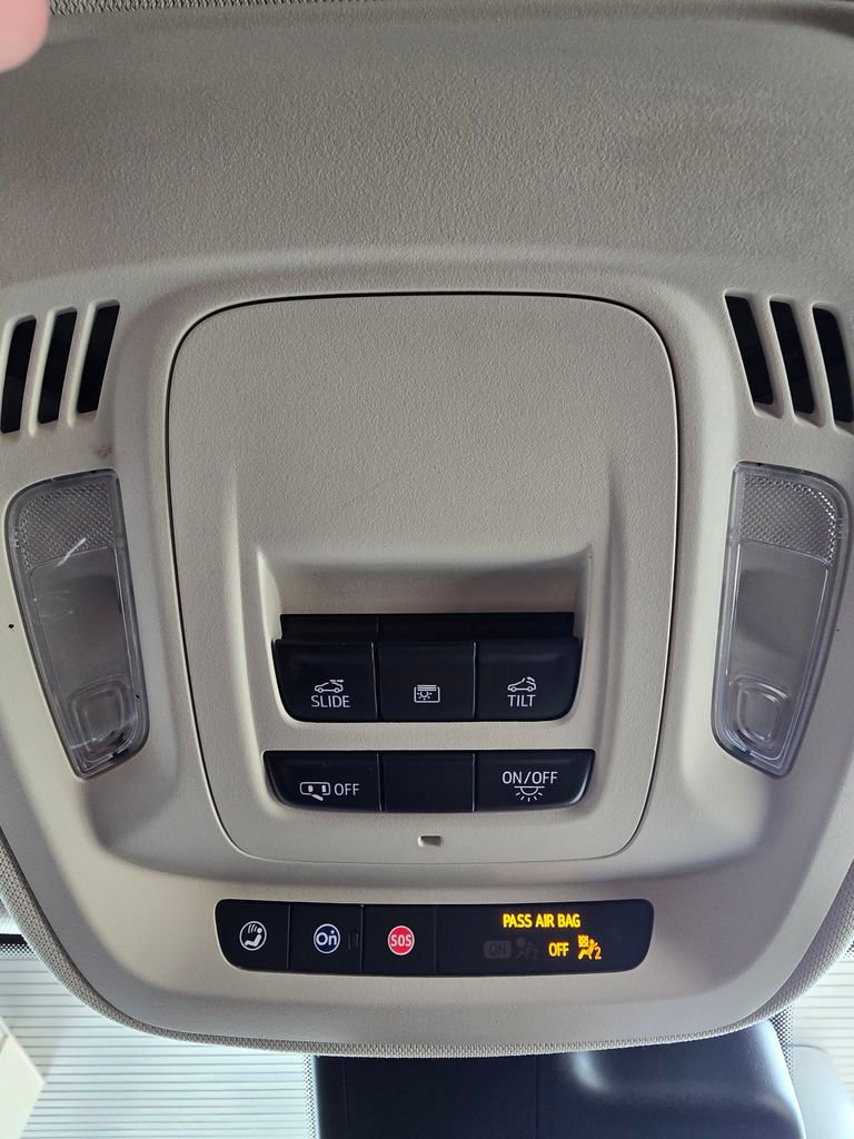 Used 2021 Buick Envision Essence w/ Sport Touring Package image 30