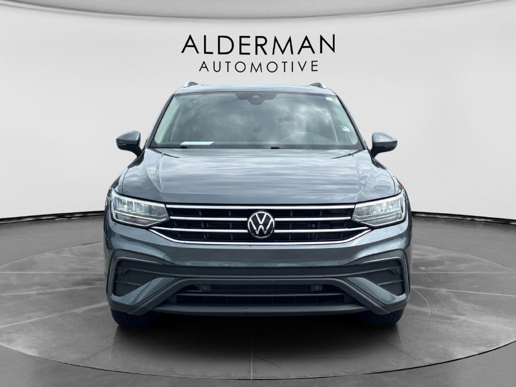 Used 2023 Volkswagen Tiguan SE AWD/4WD image 8