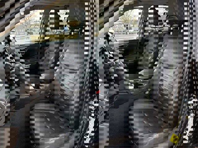 Used 2023 Toyota RAV4 XLE Premium image 28