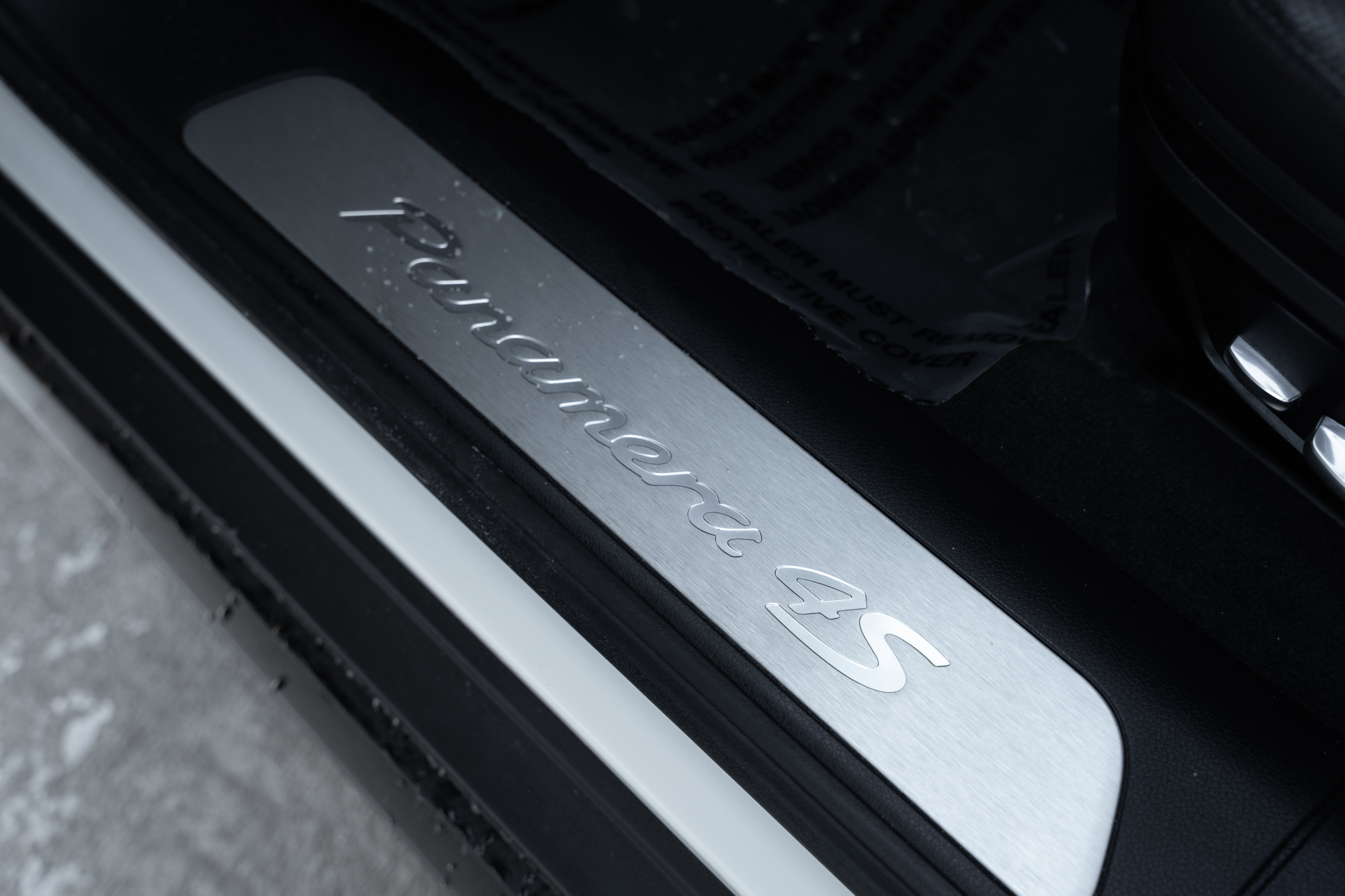 Used 2020 Porsche Panamera 4S image 24