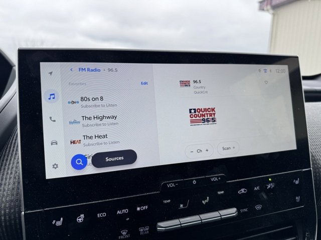 Used 2024 Toyota bZ4X Limited image 5