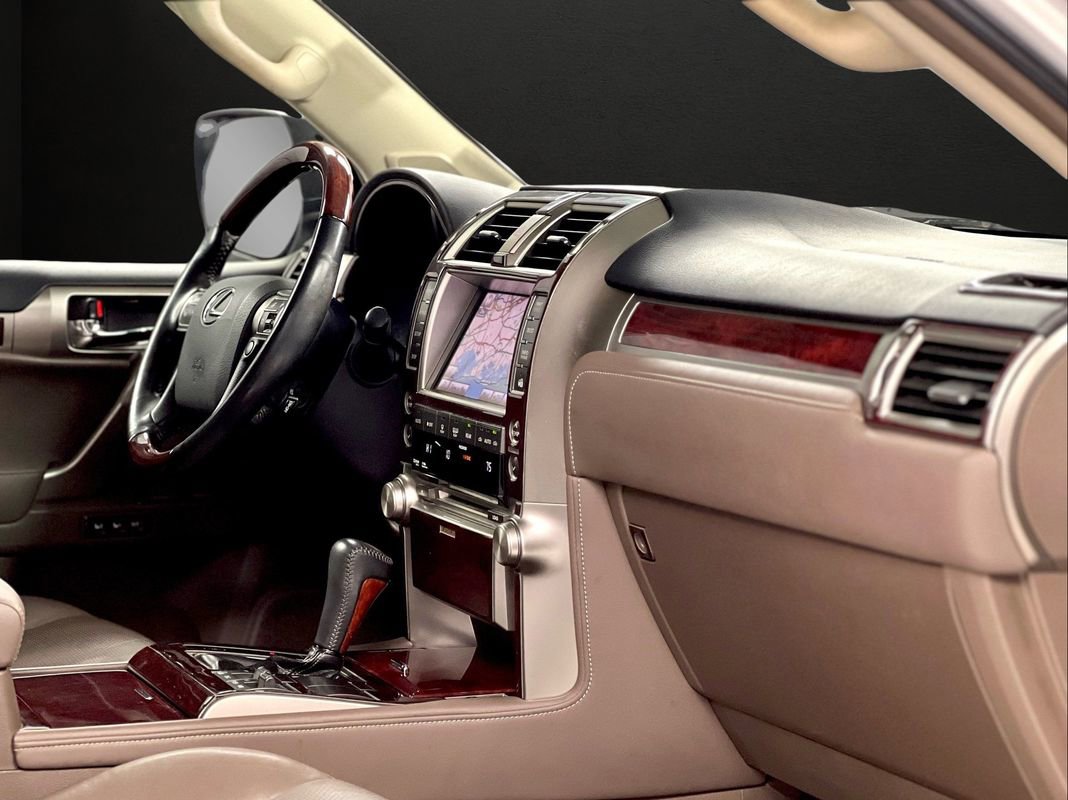 Used 2011 Lexus GX 460 w/ Comfort Plus Pkg image 20