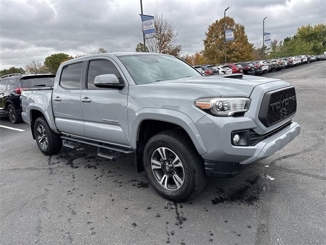 Used 2018 Toyota Tacoma TRD Sport image 13