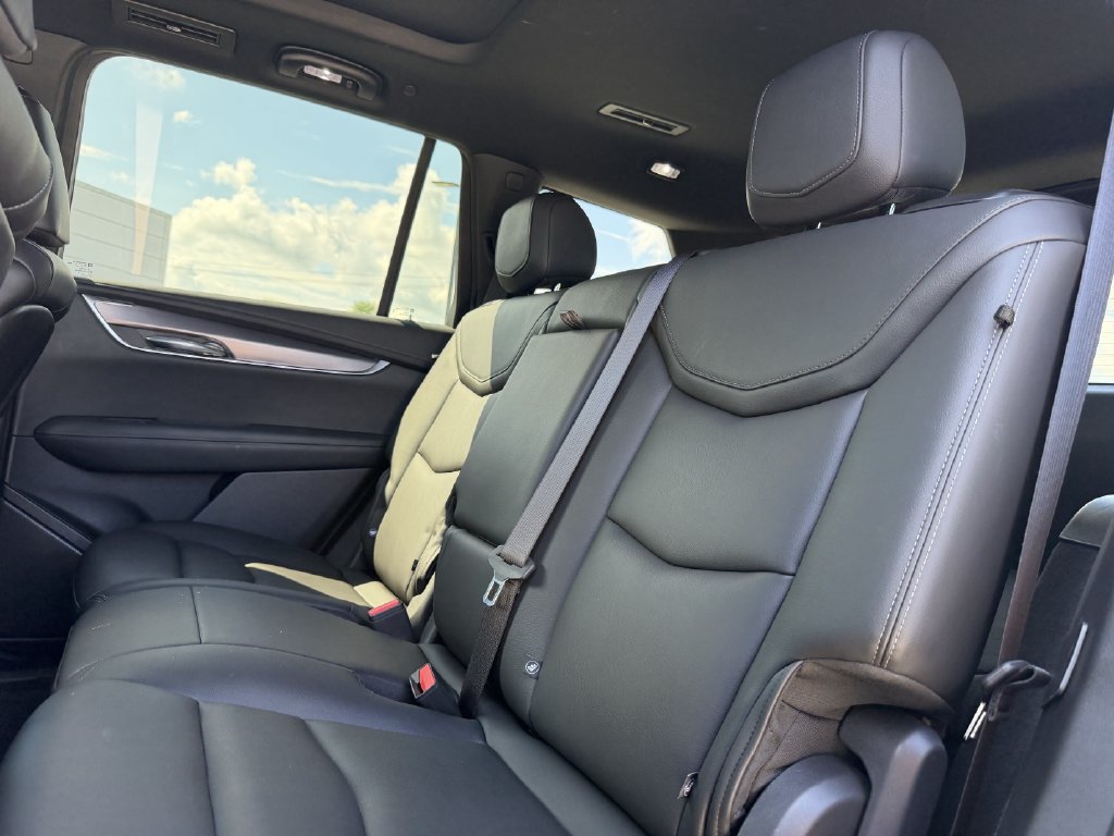 Used 2024 Cadillac XT6 Luxury FWD image 24