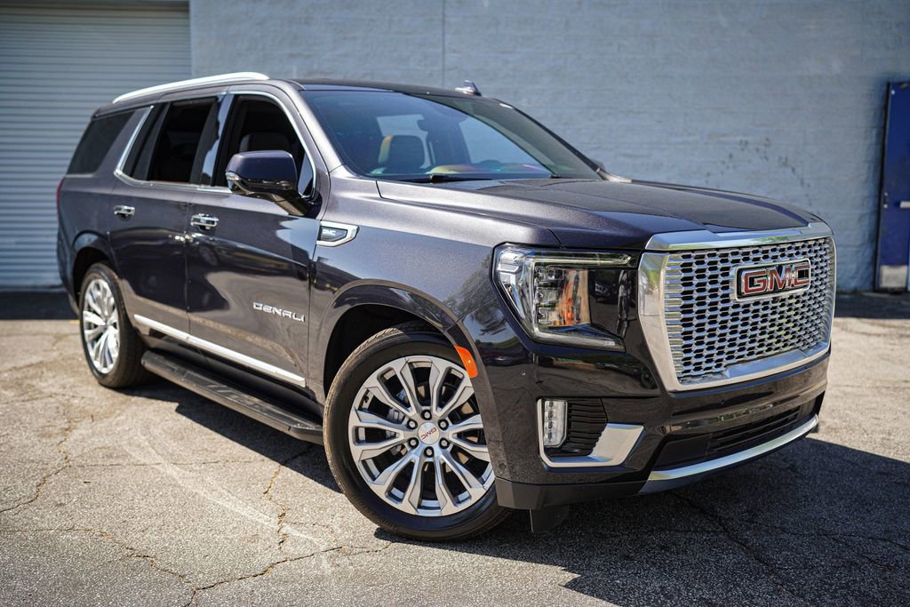 Used 2024 GMC Yukon Denali w/ Advanced Technology Package AWD/4WD image 9