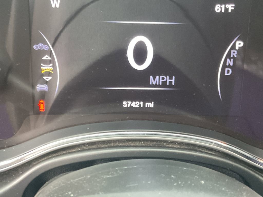 Used 2019 Jeep Grand Cherokee Limited w/ Luxury Group II image 16